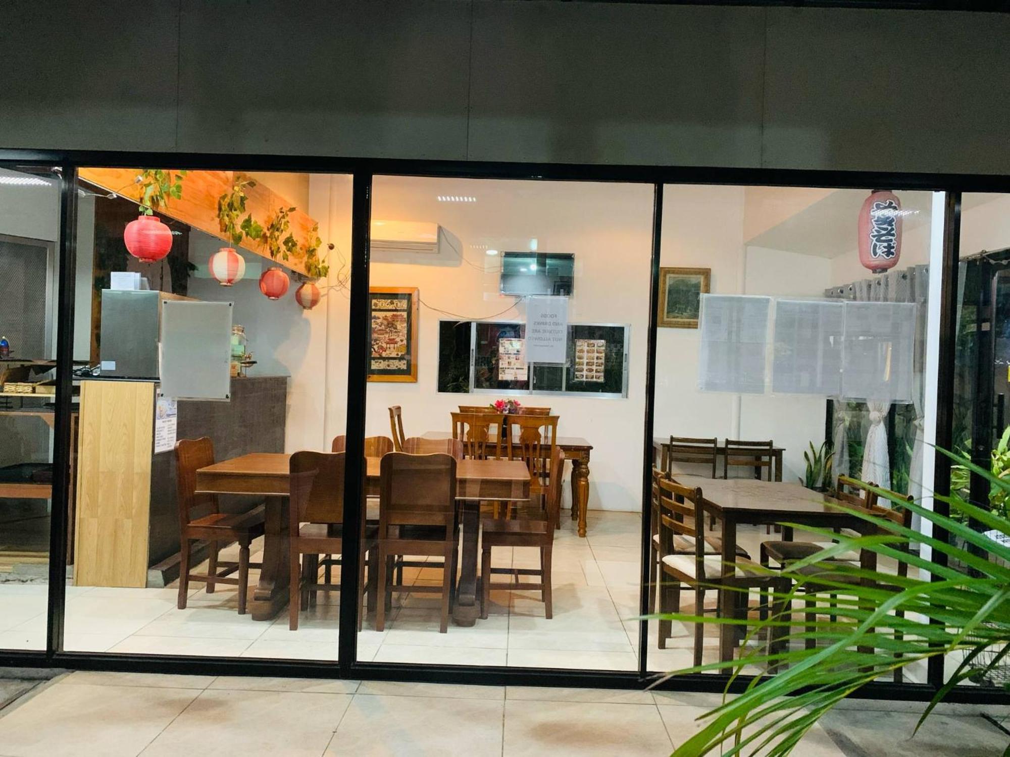 Axis Pension Hotel マクタン エクステリア 写真